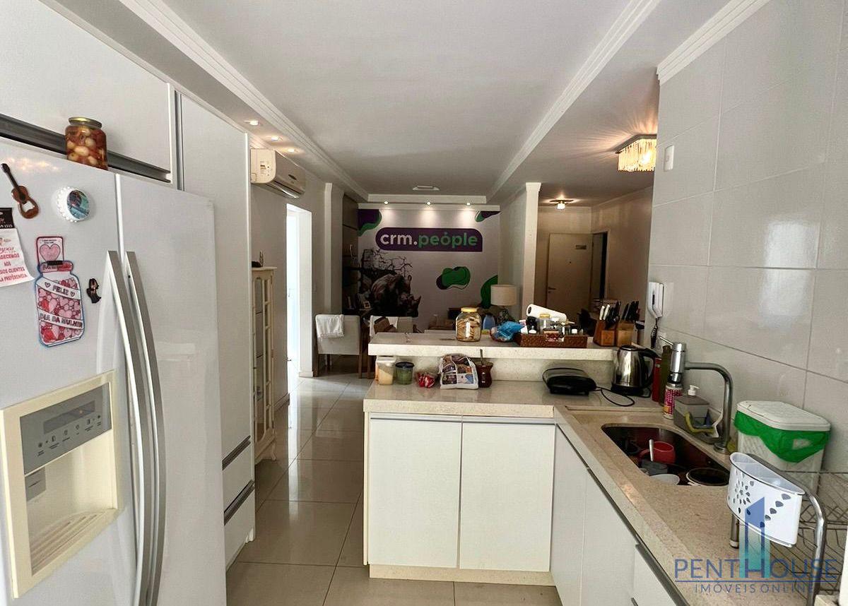 Apartamento à venda com 3 quartos, 140m² - Foto 6