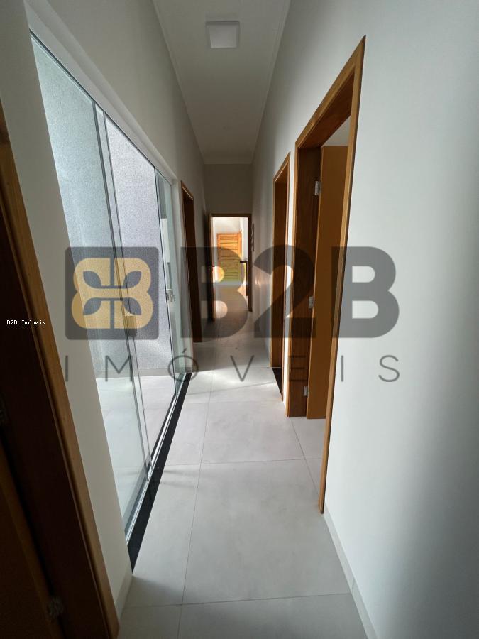 Casa à venda com 3 quartos, 180m² - Foto 12