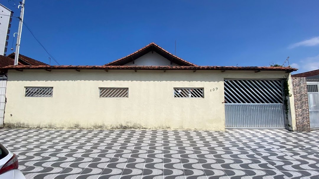 Casa à venda com 3 quartos, 100m² - Foto 1