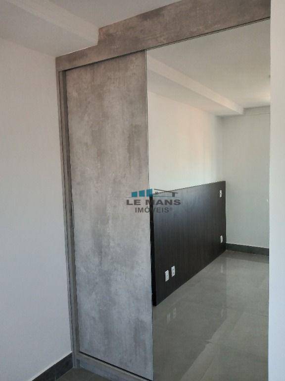 Apartamento para alugar com 3 quartos, 98m² - Foto 23