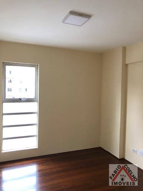 Apartamento à venda com 2 quartos, 83m² - Foto 4