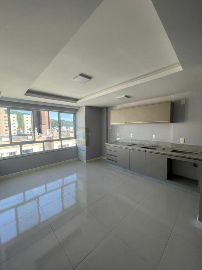 Apartamento à venda com 2 quartos, 78m² - Foto 7