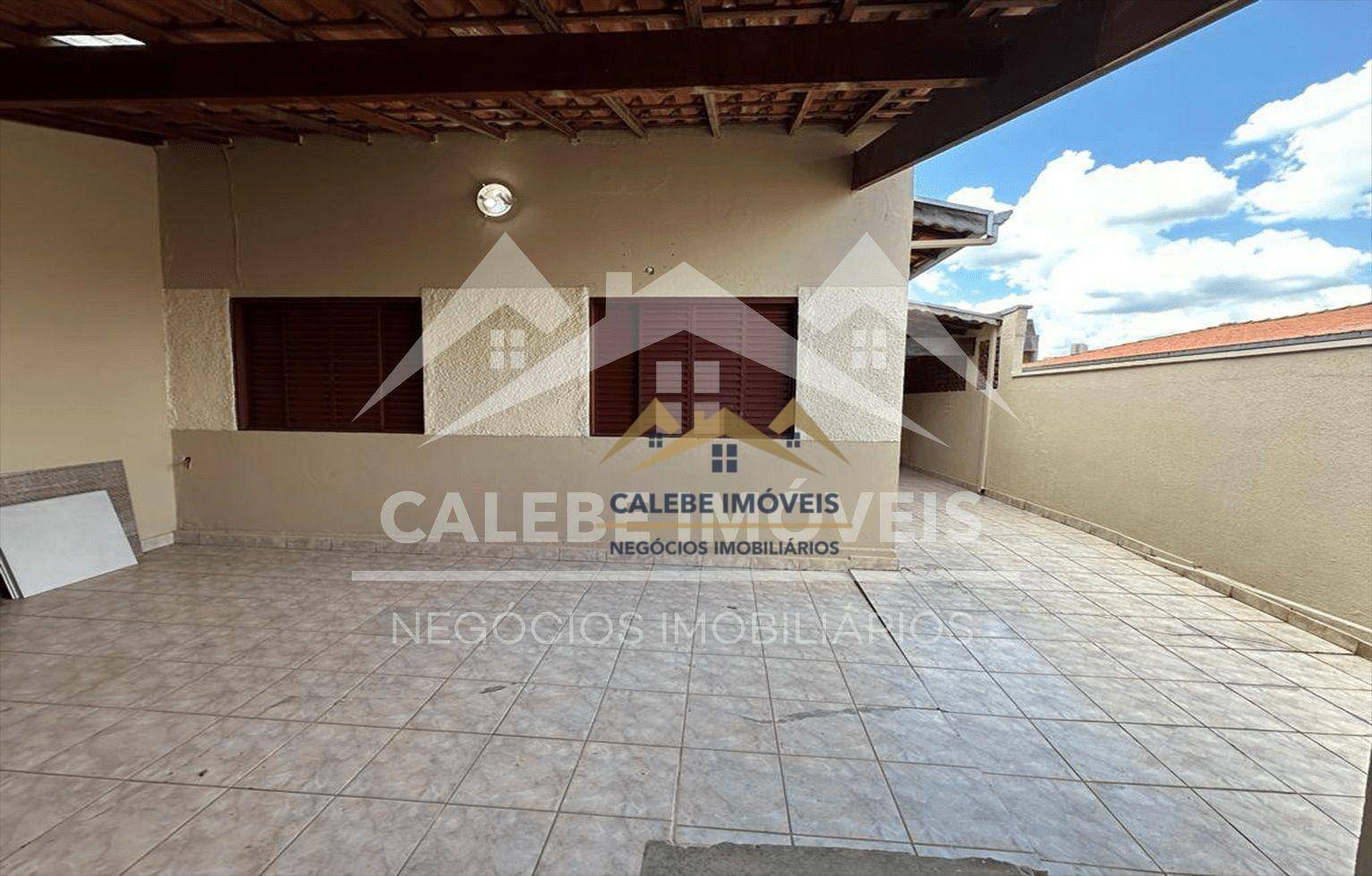 Casa à venda com 2 quartos, 80m² - Foto 2