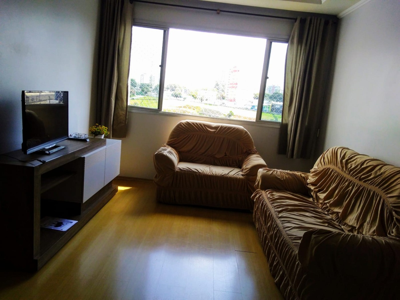 Apartamento para alugar com 2 quartos, 75m² - Foto 2