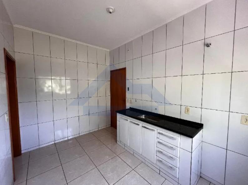 Apartamento à venda com 3 quartos, 95m² - Foto 12