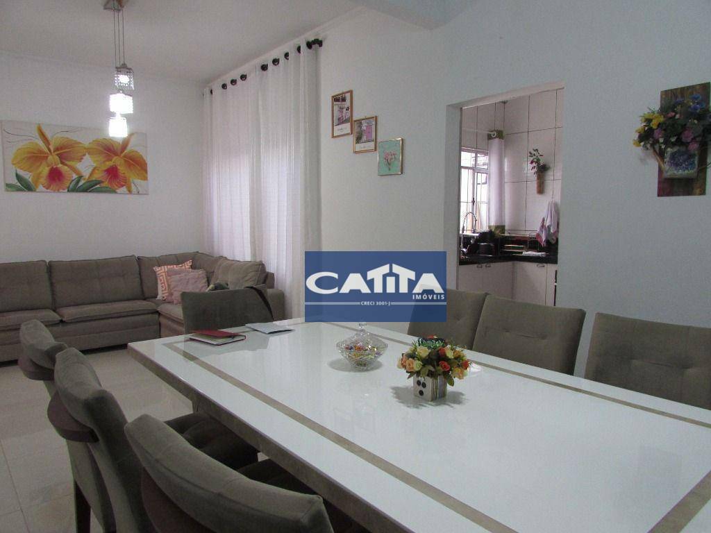 Casa à venda com 4 quartos, 200m² - Foto 2