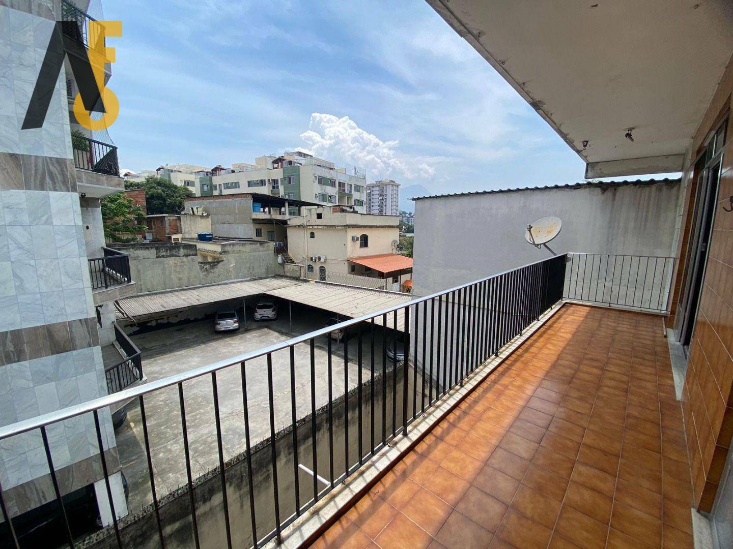 Apartamento à venda com 2 quartos, 88m² - Foto 2