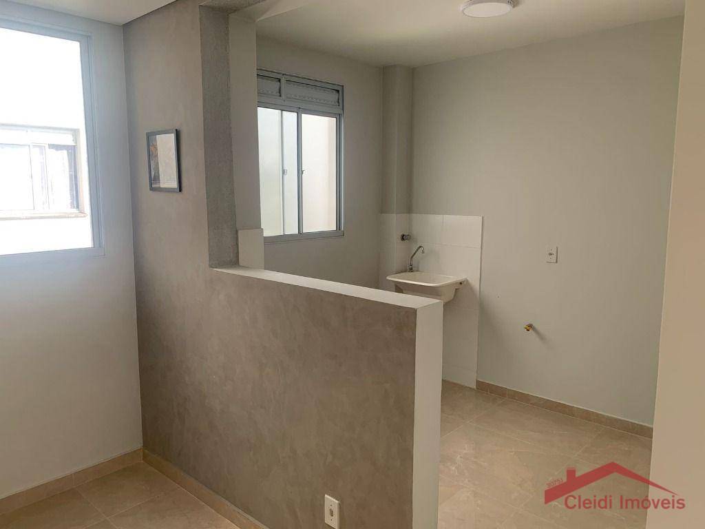 Apartamento à venda com 2 quartos, 44m² - Foto 3