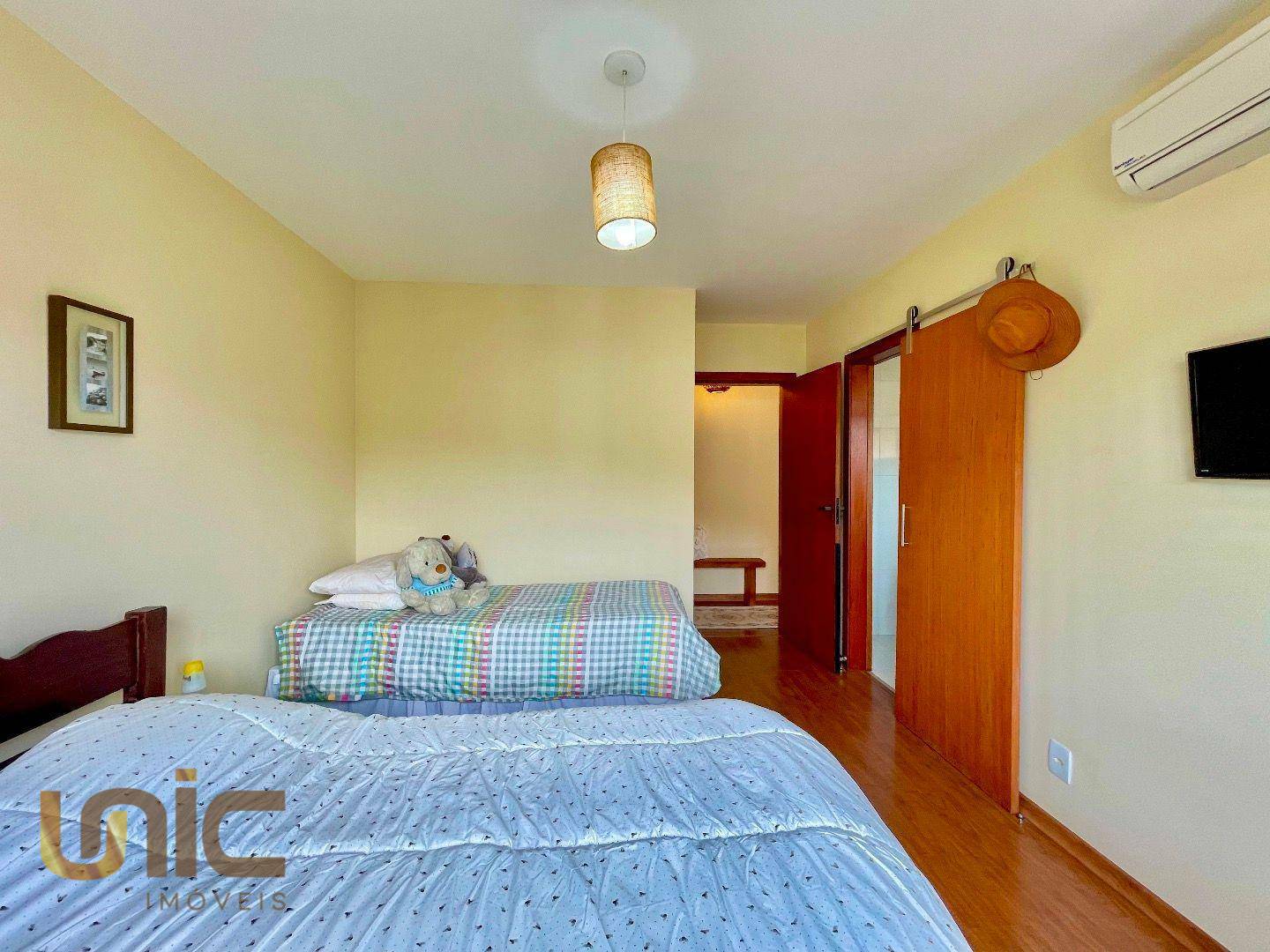Casa de Condomínio à venda com 3 quartos, 220m² - Foto 30