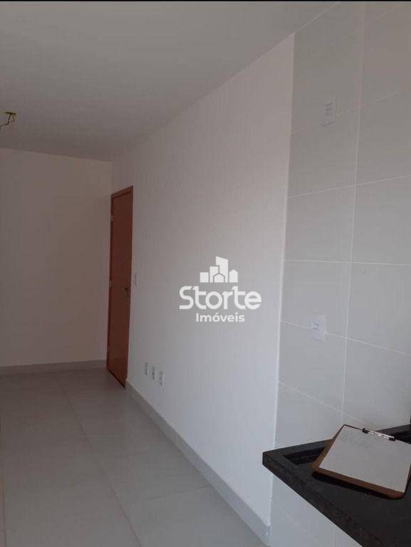 Apartamento à venda com 2 quartos, 51m² - Foto 2