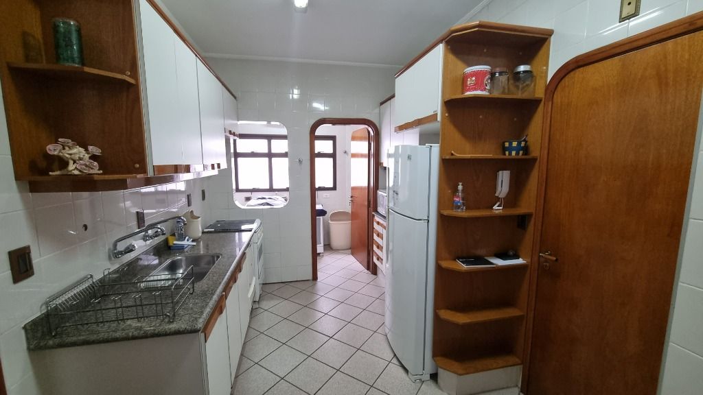 Apartamento à venda com 3 quartos, 130m² - Foto 22