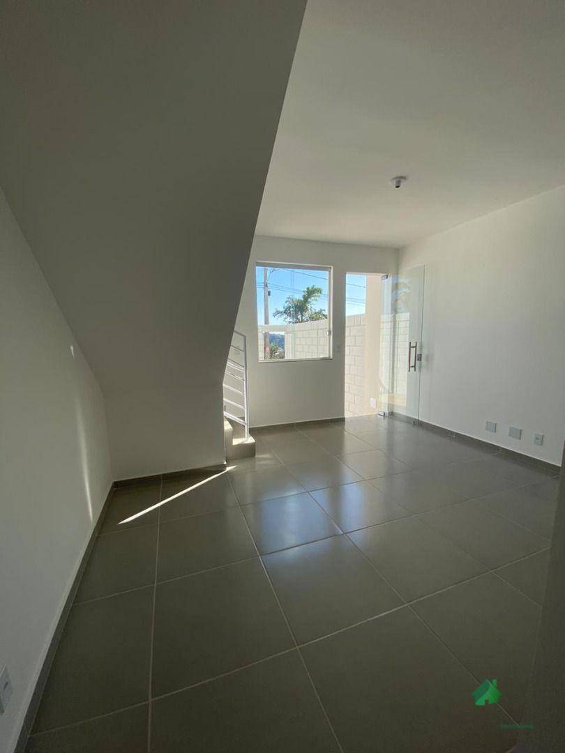 Casa à venda com 2 quartos, 55m² - Foto 20