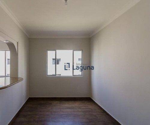 Apartamento à venda com 2 quartos, 60m² - Foto 2