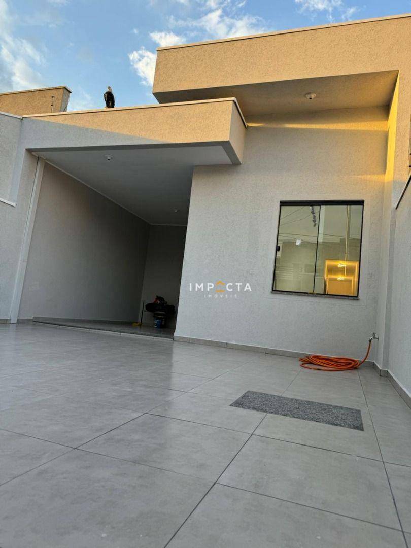 Casa à venda com 3 quartos, 140m² - Foto 2