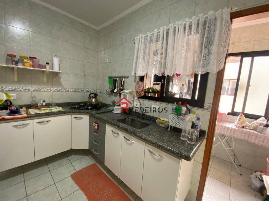 Apartamento à venda com 3 quartos, 87m² - Foto 11