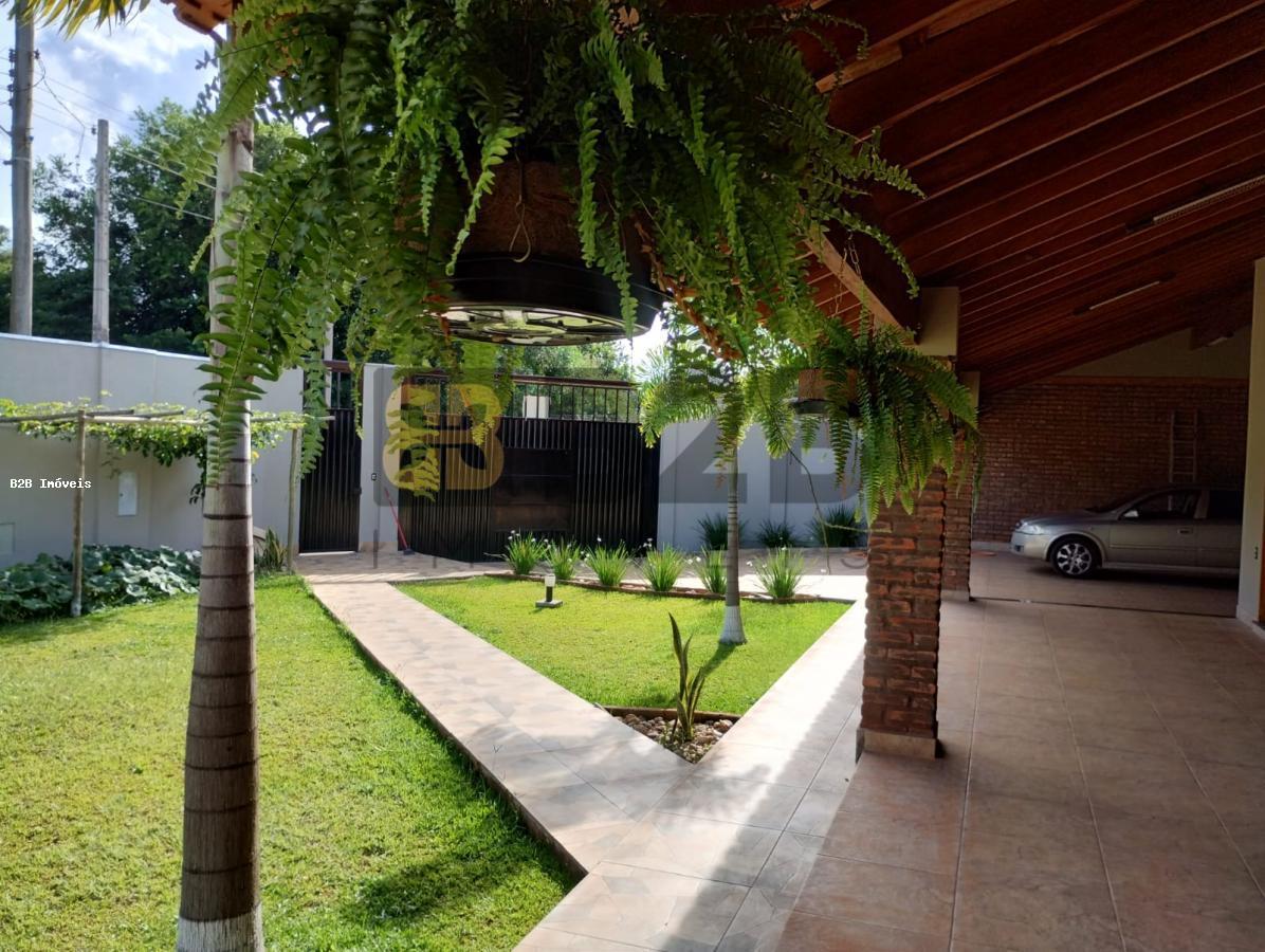 Casa à venda com 3 quartos, 400m² - Foto 4