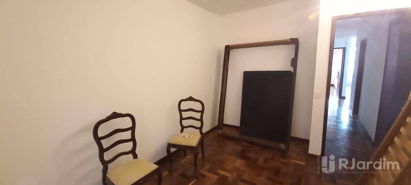 Cobertura para alugar com 3 quartos, 300m² - Foto 11