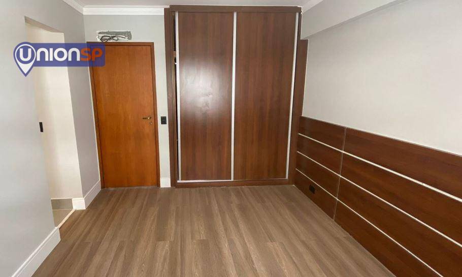 Apartamento à venda com 3 quartos, 113m² - Foto 3