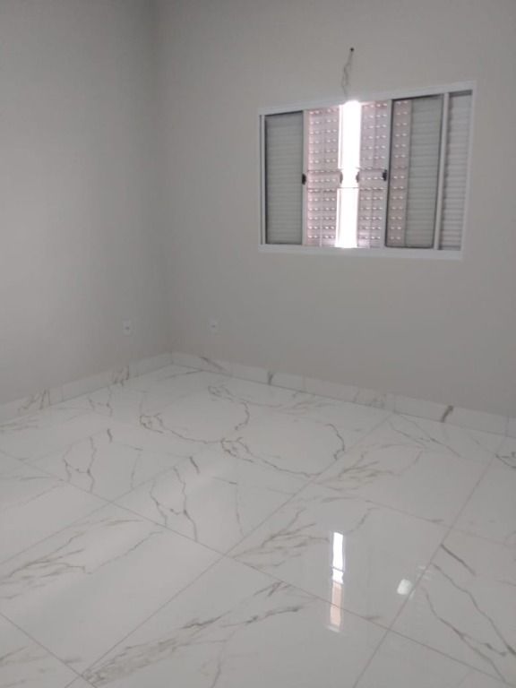 Apartamento à venda com 3 quartos, 150m² - Foto 4