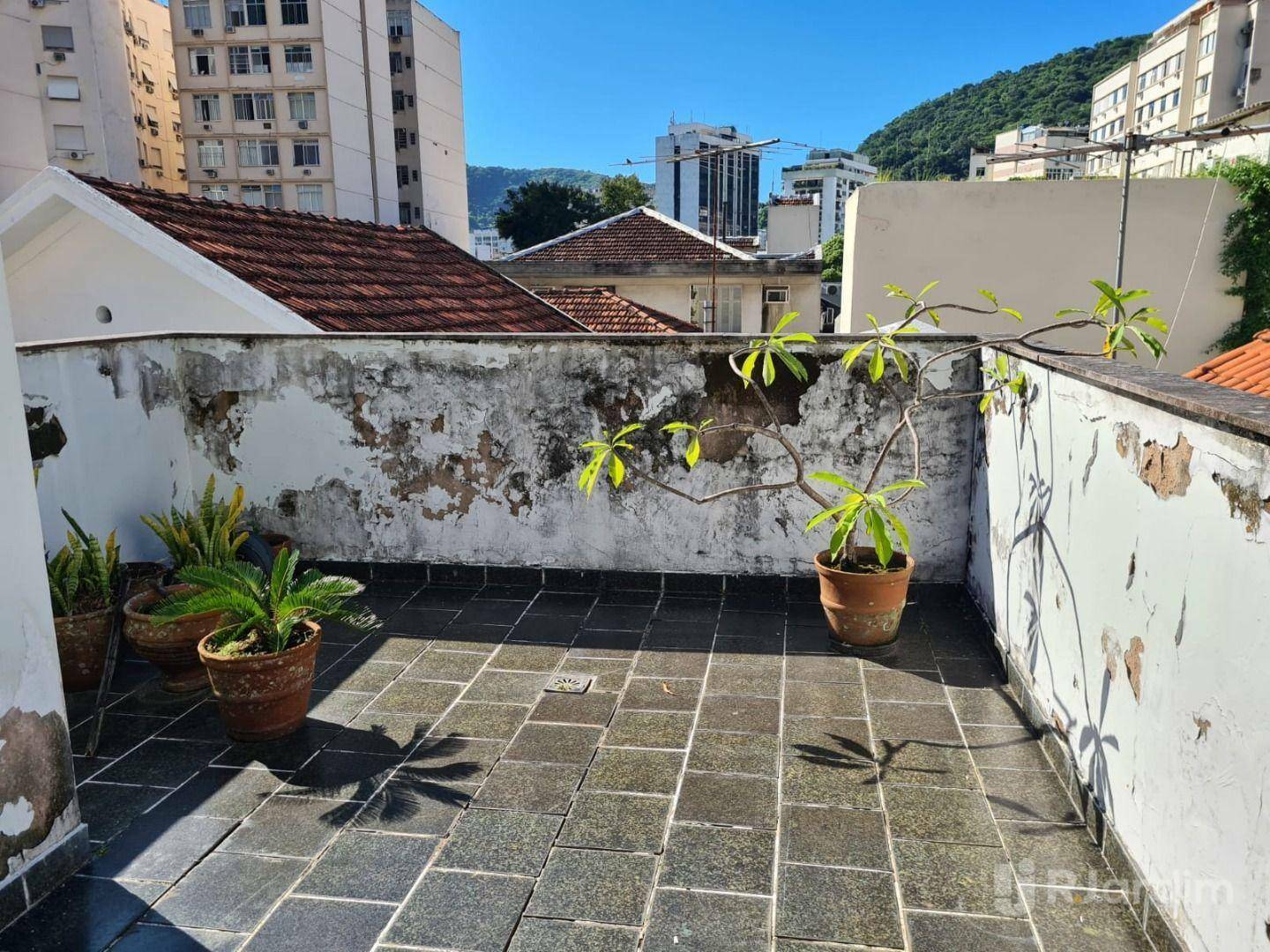 Casa para alugar com 4 quartos, 400m² - Foto 10