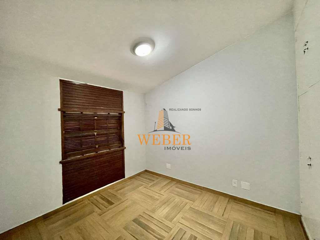 Casa à venda com 4 quartos, 410m² - Foto 36