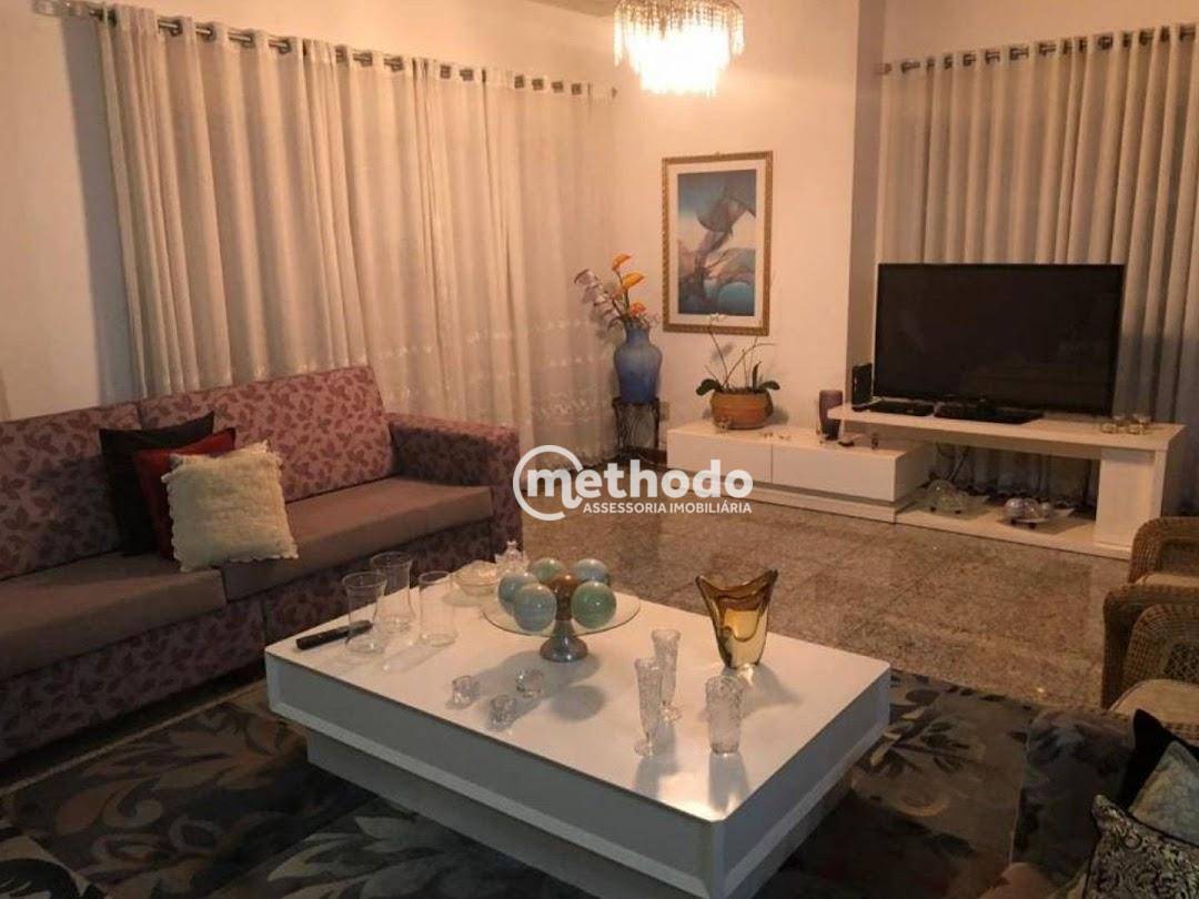 Casa à venda com 5 quartos, 400m² - Foto 1