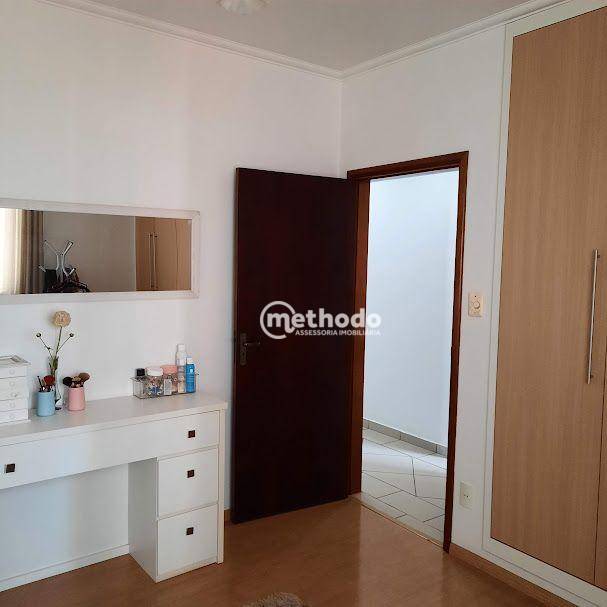 Casa à venda com 3 quartos, 213m² - Foto 10