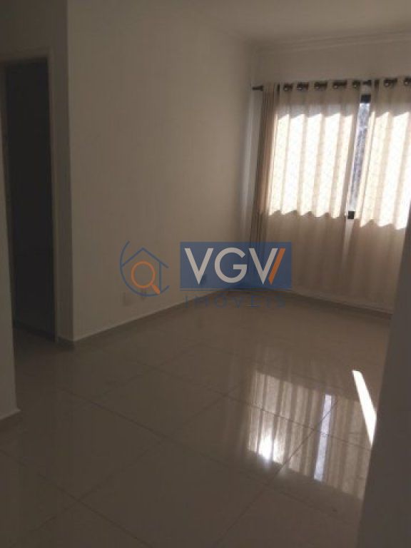 Apartamento à venda com 2 quartos, 49m² - Foto 2