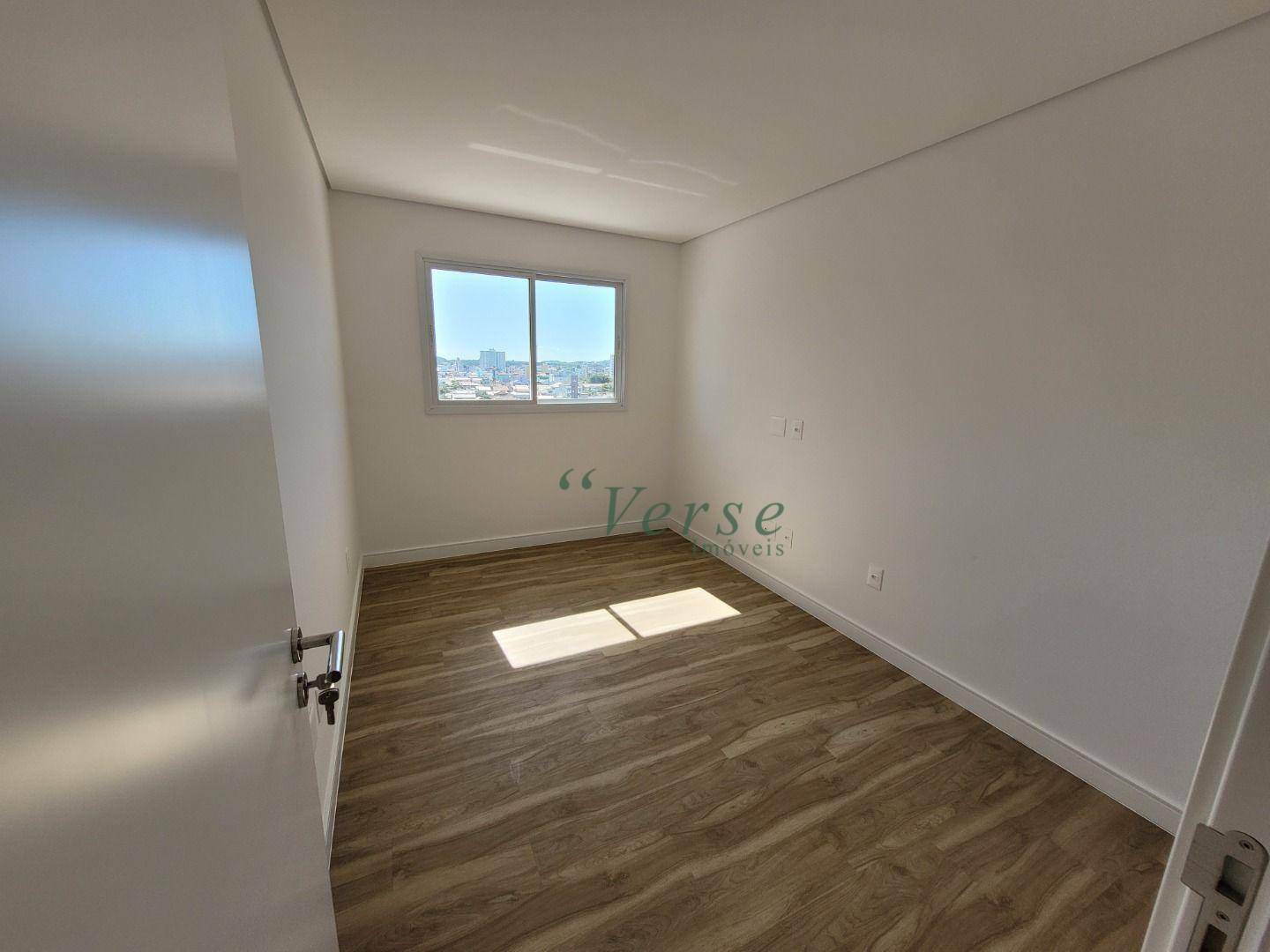 Apartamento à venda com 2 quartos, 77m² - Foto 7