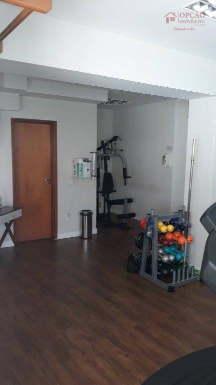 Apartamento para alugar com 2 quartos, 64m² - Foto 18