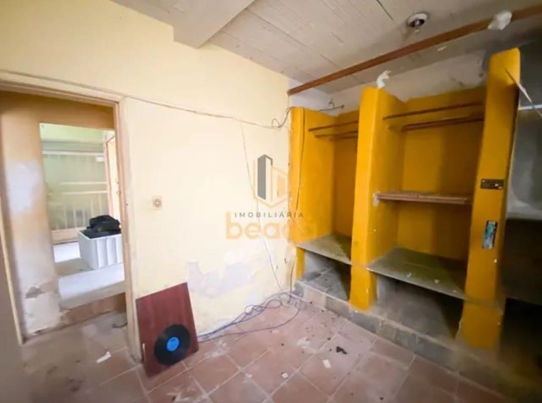 Casa à venda com 3 quartos, 200m² - Foto 17