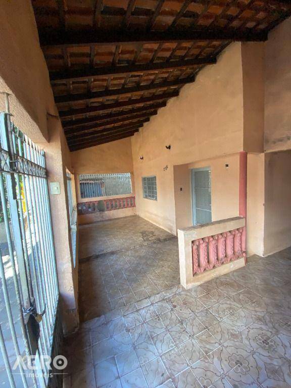 Casa, 3 quartos, 182 m² - Foto 2