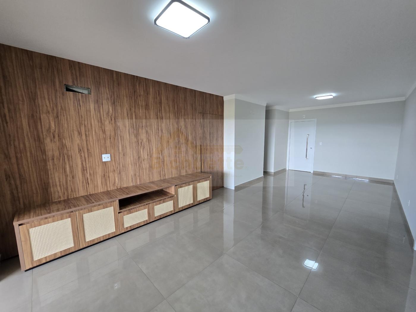 Apartamento à venda com 3 quartos, 155m² - Foto 1