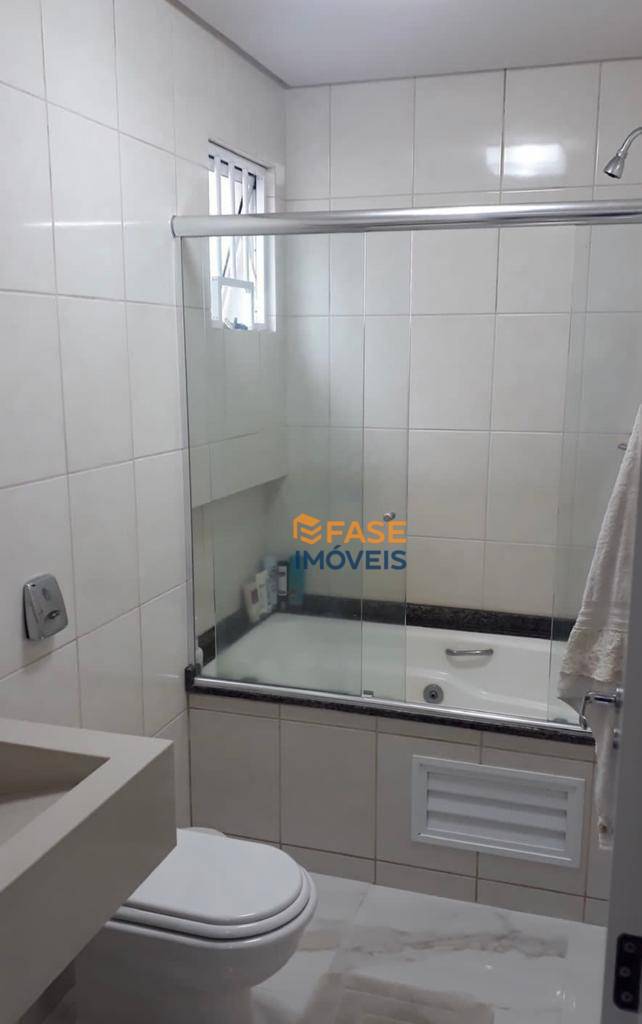 Apartamento à venda com 2 quartos, 75m² - Foto 10