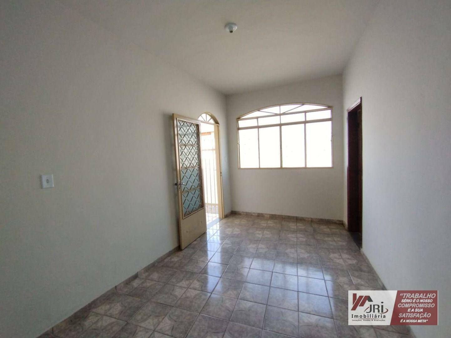 Casa à venda e aluguel com 3 quartos, 100m² - Foto 17