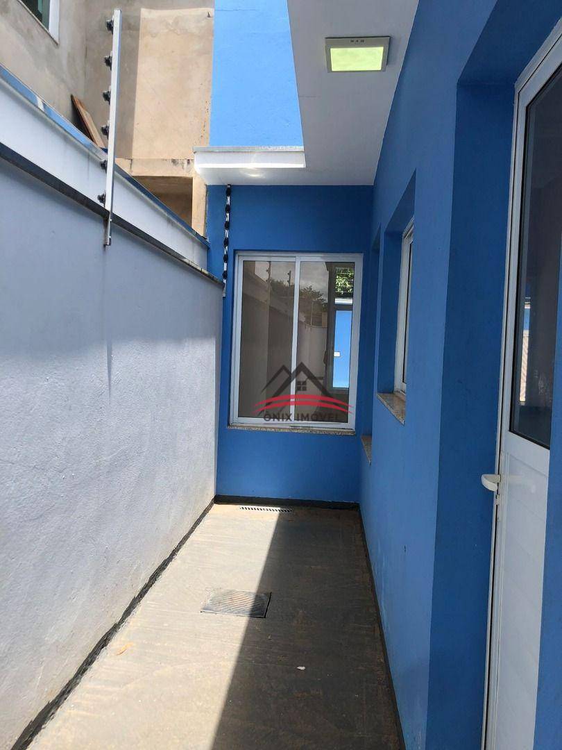 Casa de Condomínio para alugar com 3 quartos, 180m² - Foto 4