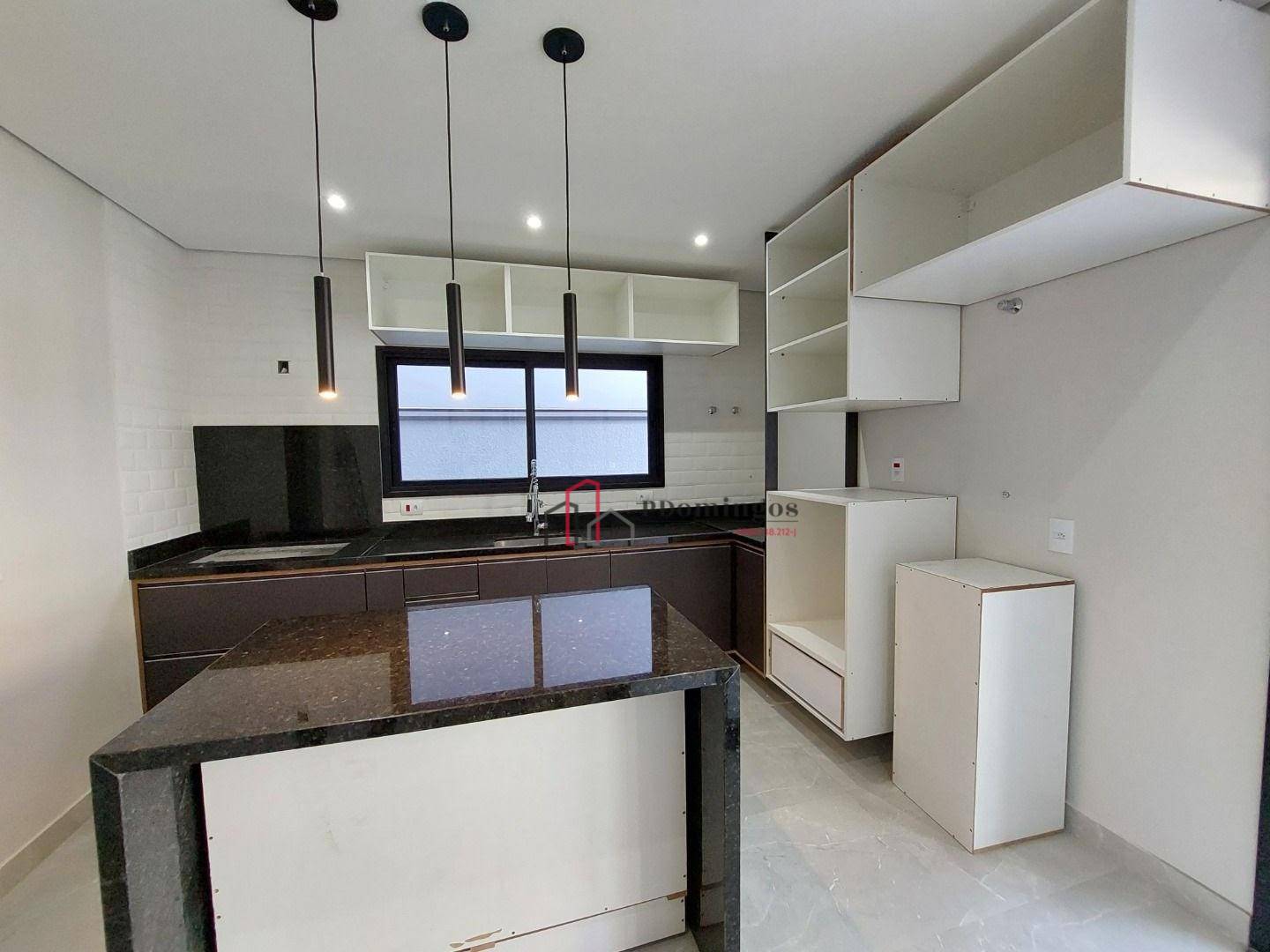 Sobrado à venda com 4 quartos, 256m² - Foto 13