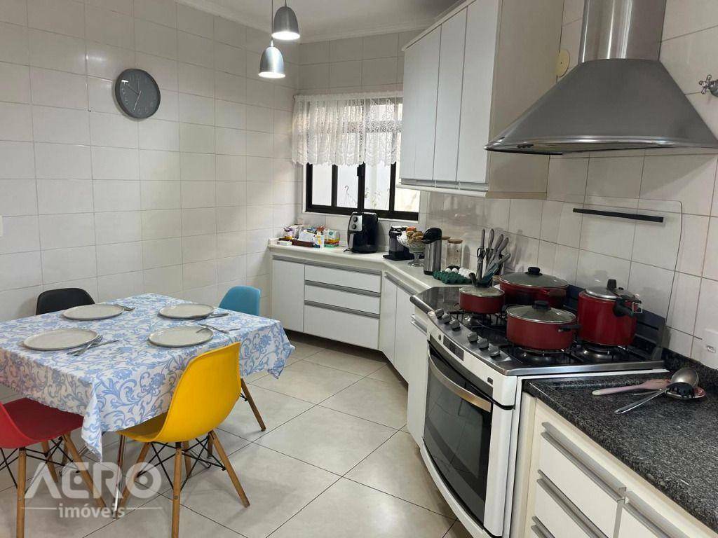 Casa de Condomínio à venda com 3 quartos, 338m² - Foto 19