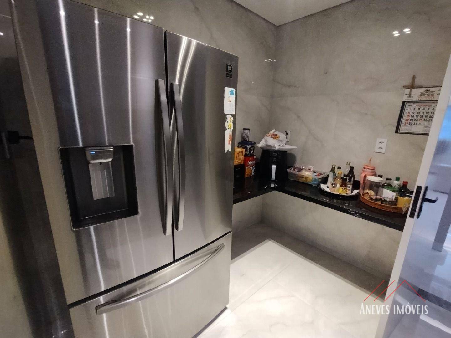 Apartamento à venda com 3 quartos, 145m² - Foto 2