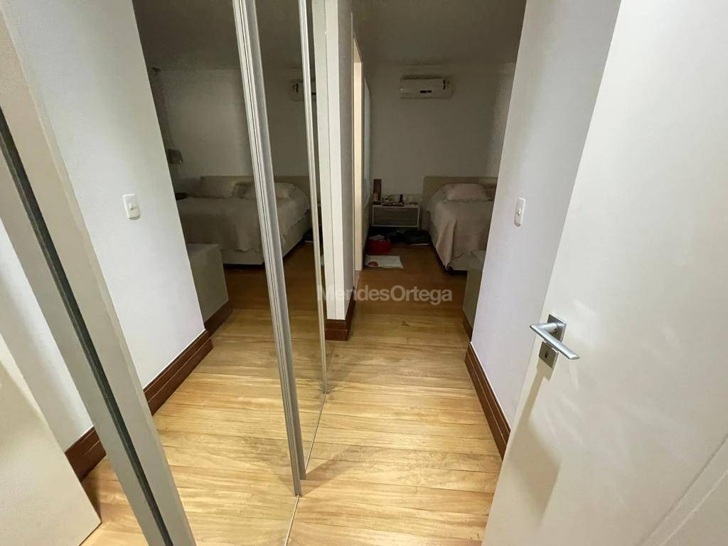 Casa de Condomínio para alugar com 3 quartos, 400m² - Foto 18