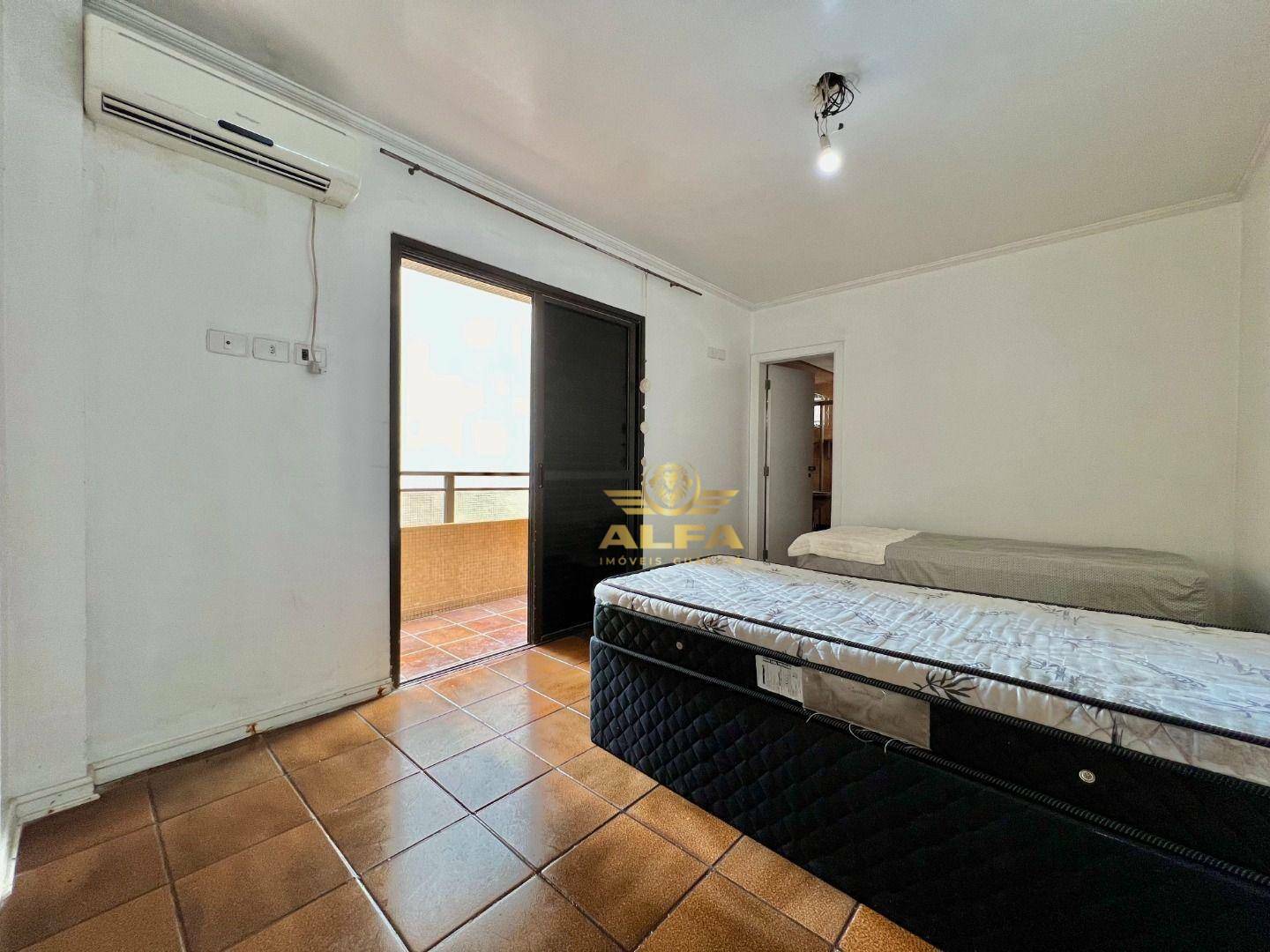 Apartamento à venda com 3 quartos, 200m² - Foto 18