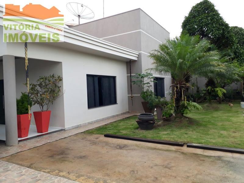 Casa à venda com 3 quartos, 600m² - Foto 3