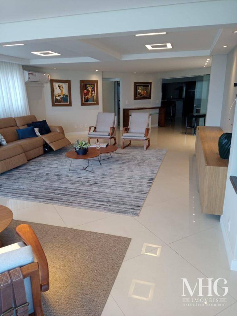 Apartamento à venda com 3 quartos, 292m² - Foto 10