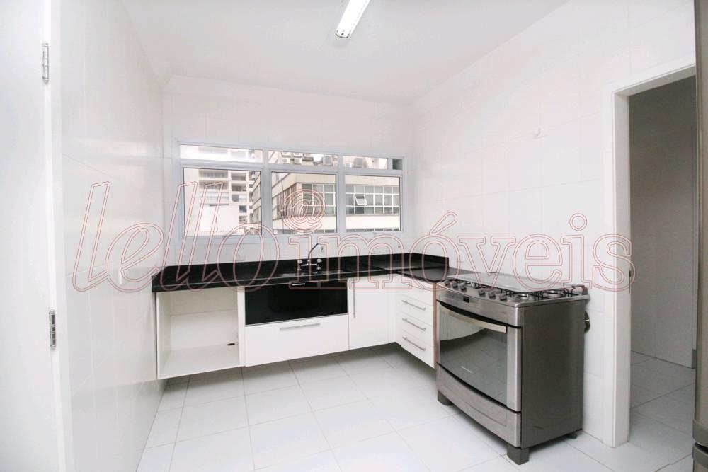 Apartamento para alugar com 3 quartos, 165m² - Foto 18