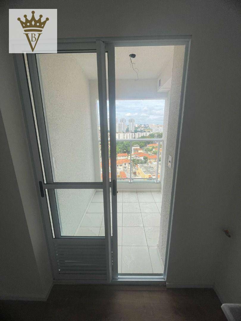 Apartamento à venda com 2 quartos, 32m² - Foto 11