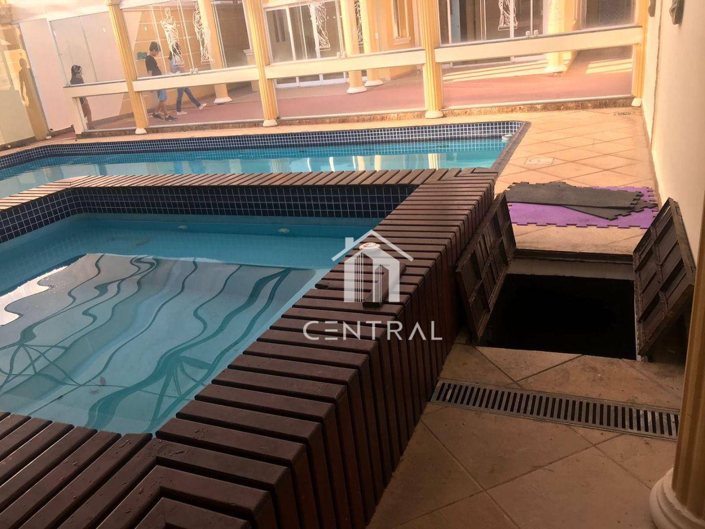 Sobrado, 3 quartos, 415 m² - Foto 2