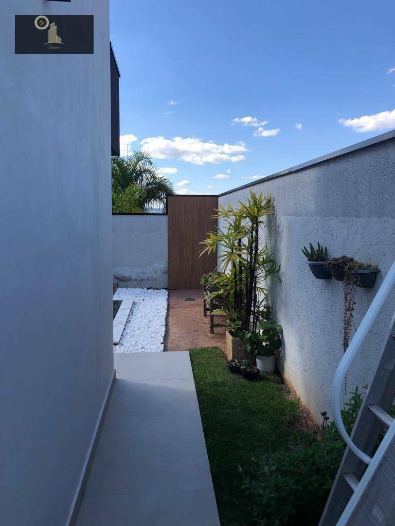 Casa de Condomínio à venda com 3 quartos, 206m² - Foto 29