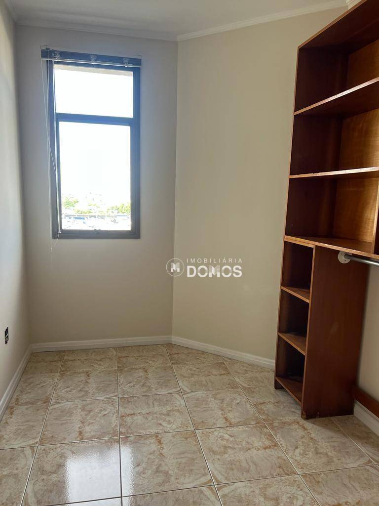 Apartamento para alugar com 4 quartos, 315m² - Foto 18