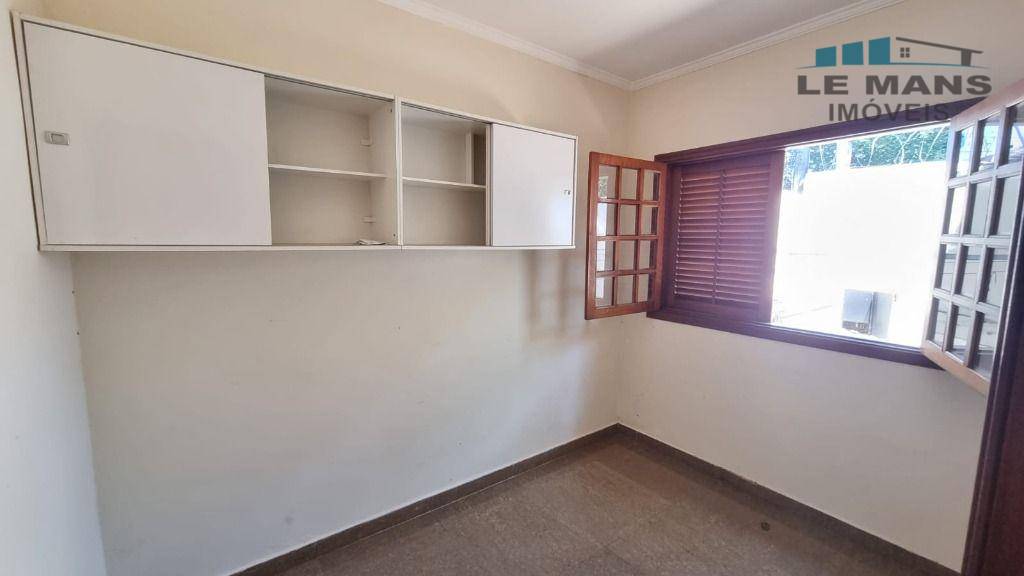 Casa à venda com 3 quartos, 220m² - Foto 26