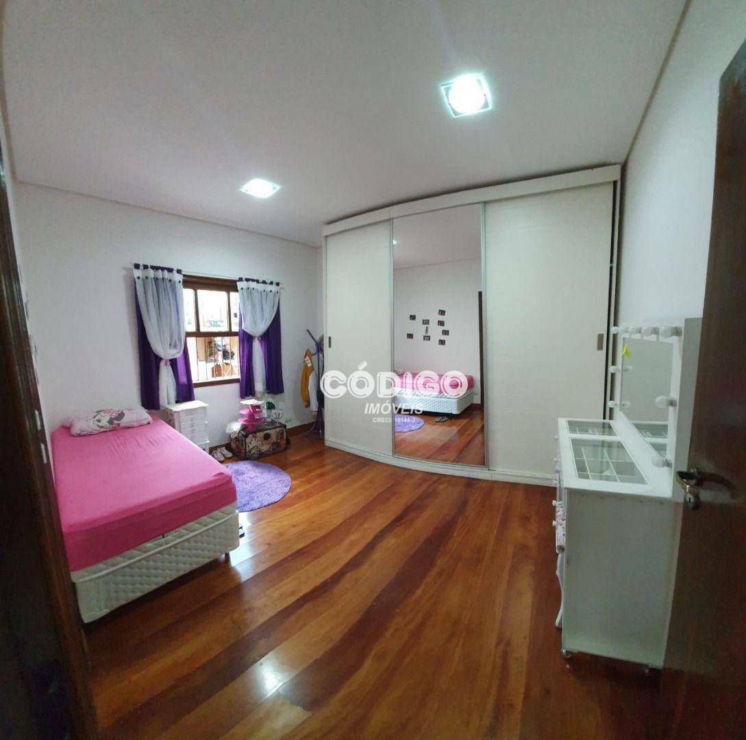 Casa à venda com 3 quartos, 200m² - Foto 10